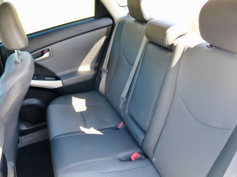 Used 2015 Toyota Prius Four w/ Deluxe Solar Roof Package FWD image 28