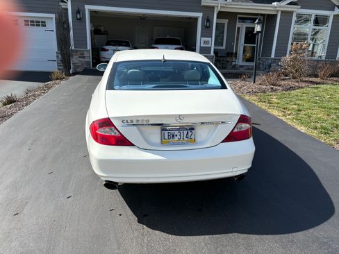 Used 2006 Mercedes-Benz CLS 500 image 4