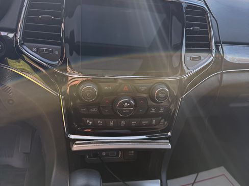 Used 2021 Jeep Grand Cherokee Trailhawk w/ Trailhawk Luxury Group image 12