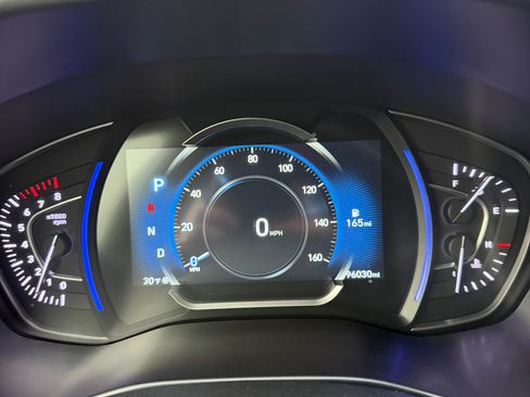 Used 2020 Hyundai Santa Fe SEL image 11