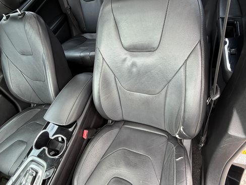Used 2016 Ford Fusion Energi Titanium FWD image 17
