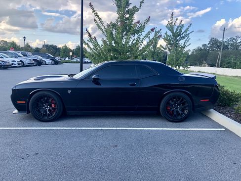 Used 2015 Dodge Challenger SRT Hellcat image 23
