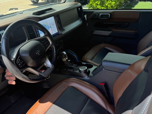 Used 2023 Ford Bronco Outer Banks AWD/4WD image 16