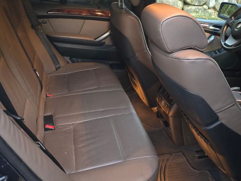 Used 2005 BMW X5 4.4i image 11