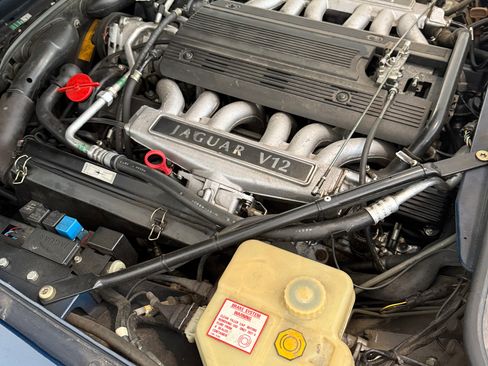 Used 1995 Jaguar XJS V12 Convertible image 10