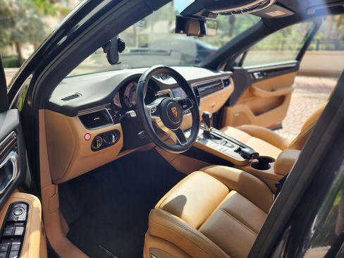 Used 2017 Porsche Macan S image 9