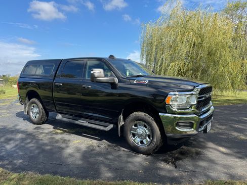 Used 2024 RAM 2500 Tradesman w/ Chrome Appearance Group image 1