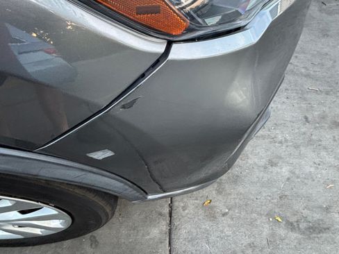 Used 2019 Nissan Rogue S FWD image 14