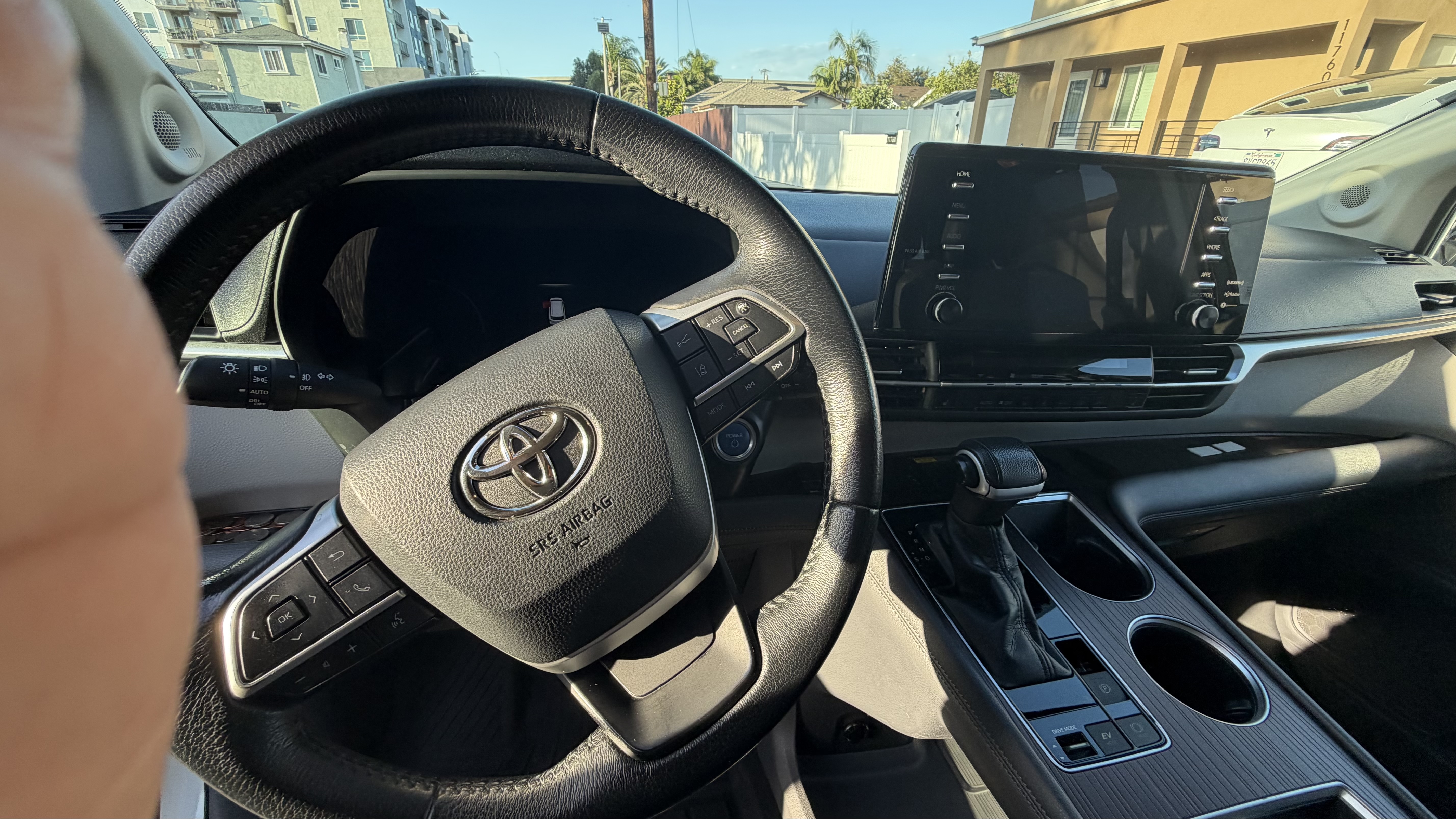 Used 2021 Toyota Sienna XLE w/ XLE Plus Package FWD image 12