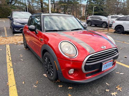Used 2016 MINI Cooper 2-Door Hardtop image 2