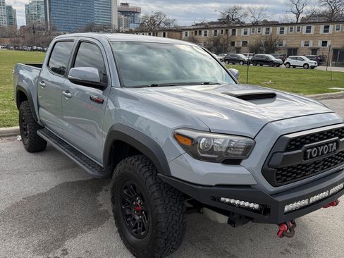Used 2017 Toyota Tacoma TRD Pro image 5
