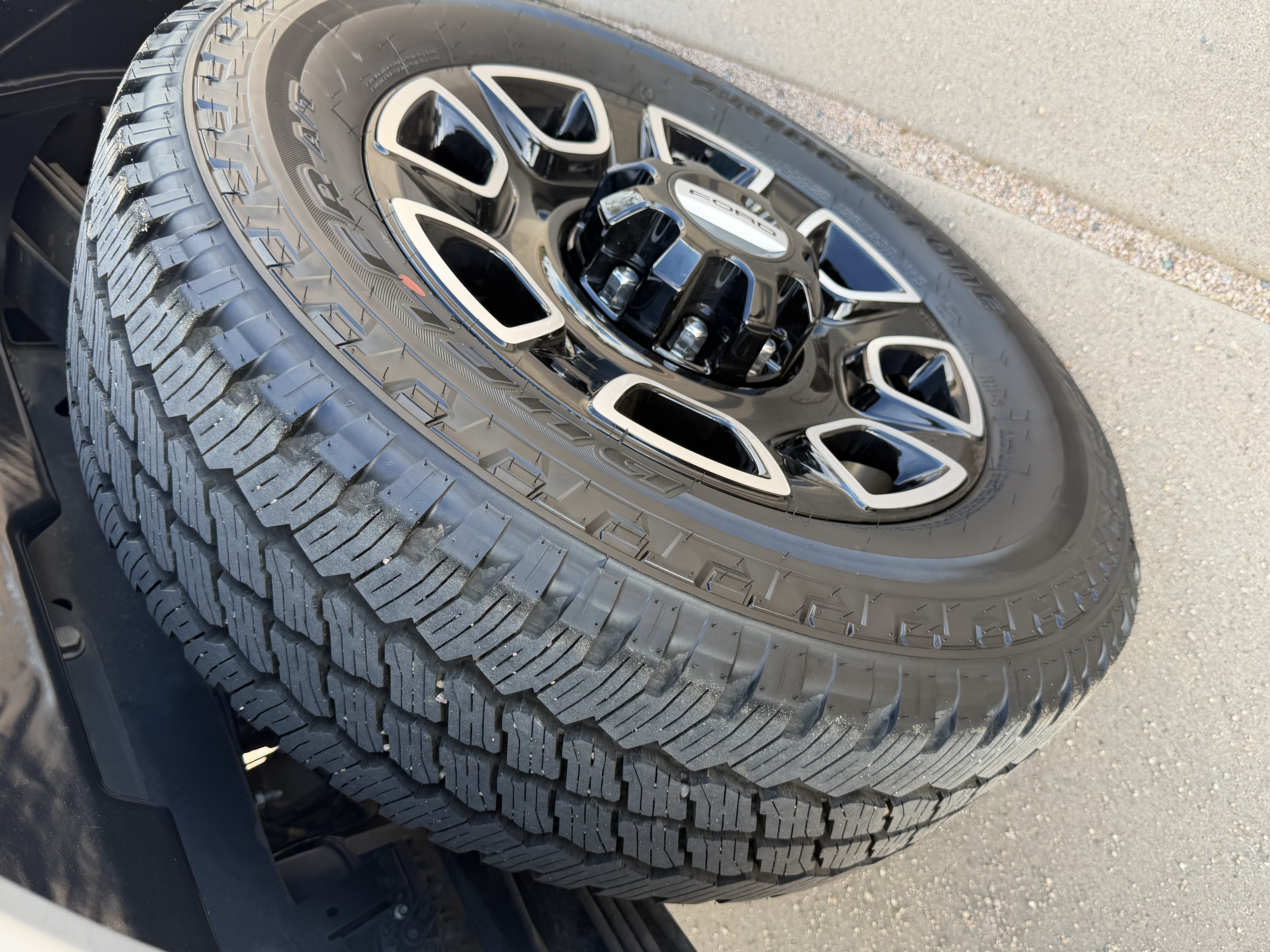 Used 2023 Ford F250 Platinum AWD/4WD image 11
