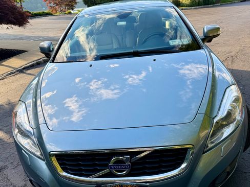 Used 2012 Volvo C70 T5 w/ Climate Pkg FWD image 8