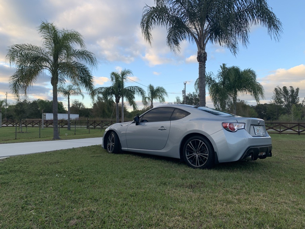 Used 2013 Scion FR-S 10 Series RWD image 2