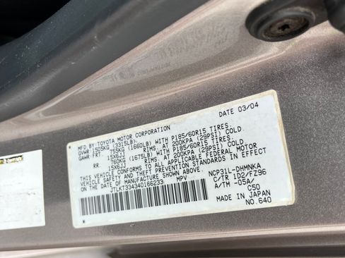 Used 2004 Scion xB FWD image 16