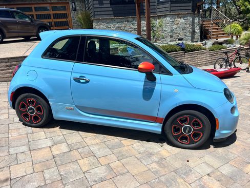 Used 2015 FIAT 500 e w/ Esport Package FWD image 11