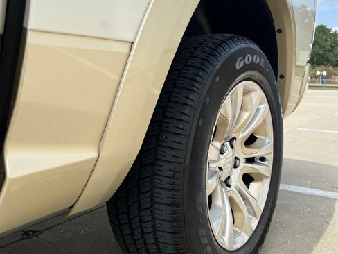 Used 2016 RAM 1500 Laramie Longhorn w/ Convenience Group image 24