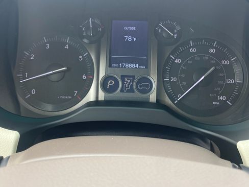Used 2017 Lexus GX 460 Premium AWD/4WD image 13