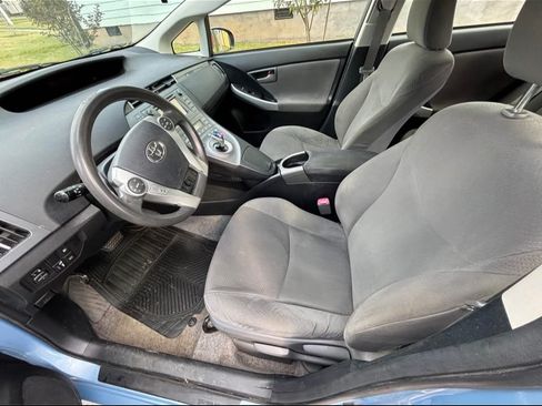 Used 2012 Toyota Prius Plug-In Hybrid image 4