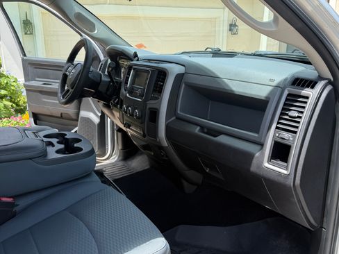 Used 2018 RAM 3500 Tradesman w/ Chrome Appearance Group RWD image 10