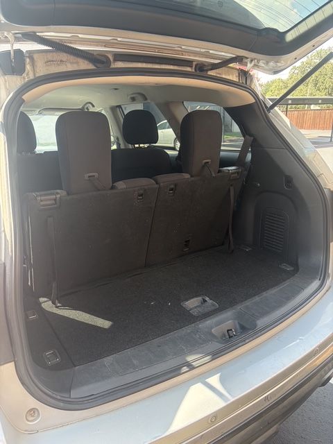 Used 2017 Nissan Pathfinder SV FWD image 18