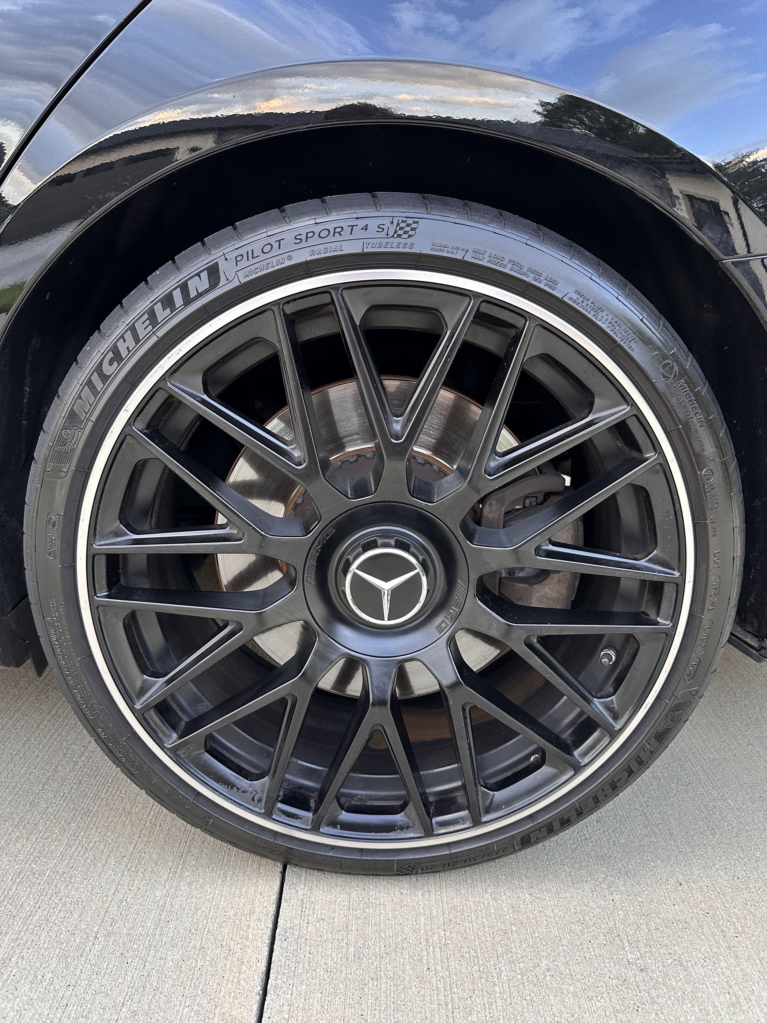 Used 2018 Mercedes-Benz E 43 AMG 4MATIC Sedan w/ Premium 3 Package image 31
