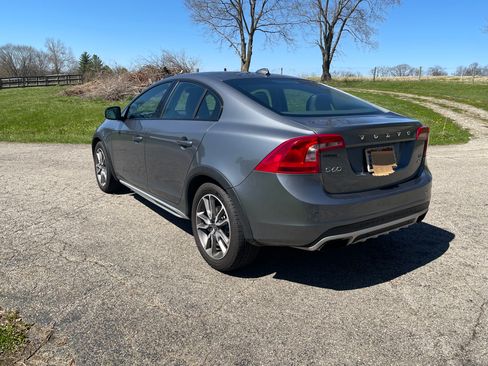 Used 2016 Volvo S60 T5 Cross Country Platinum image 2