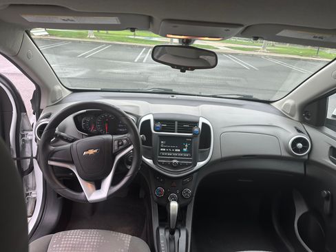Used 2017 Chevrolet Sonic LT image 15