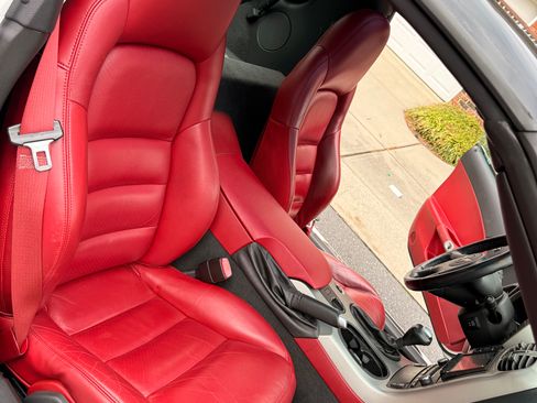 Used 2005 Chevrolet Corvette Coupe w/ Preferred Equipment Group image 9