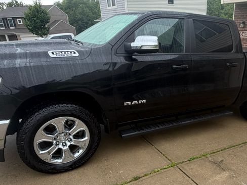 Used 2022 RAM 1500 Big Horn AWD/4WD image 2