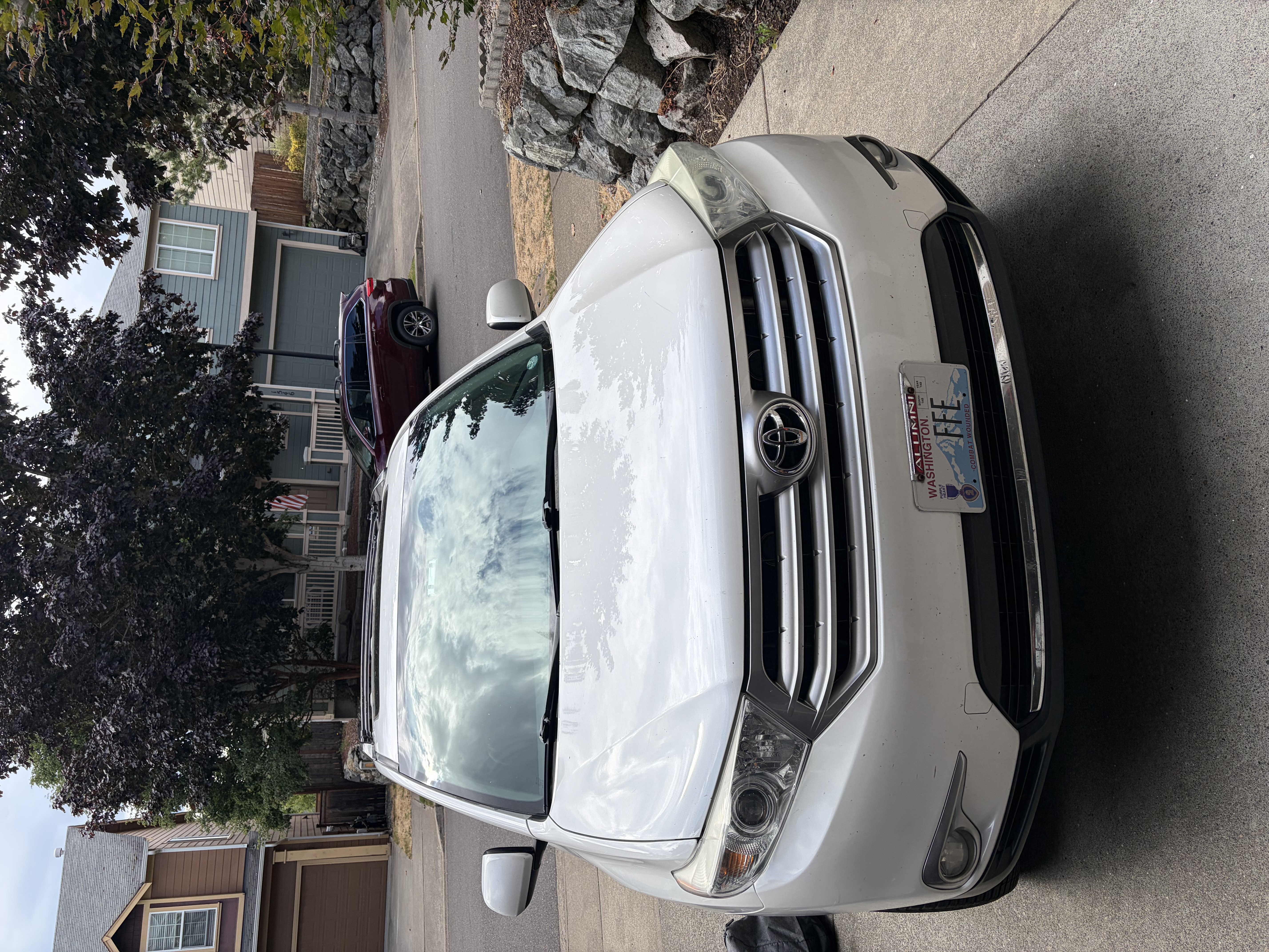Used 2013 Toyota Highlander SE AWD/4WD image 2