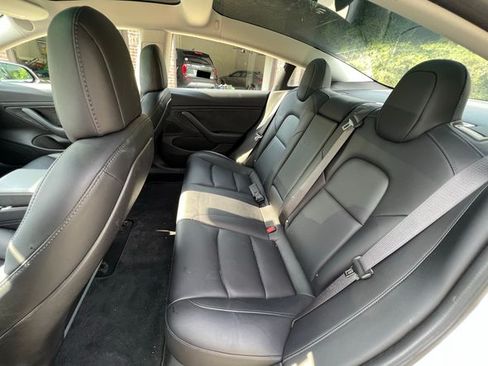 Used 2018 Tesla Model 3 Long Range image 13