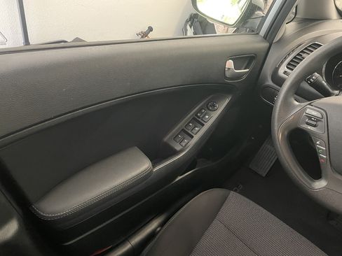 Used 2018 Kia Forte LX image 18