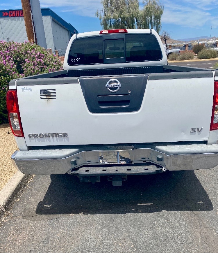 Used 2011 Nissan Frontier SV RWD image 1