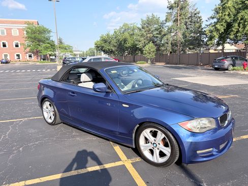 Used 2010 BMW 128i Convertible RWD image 11