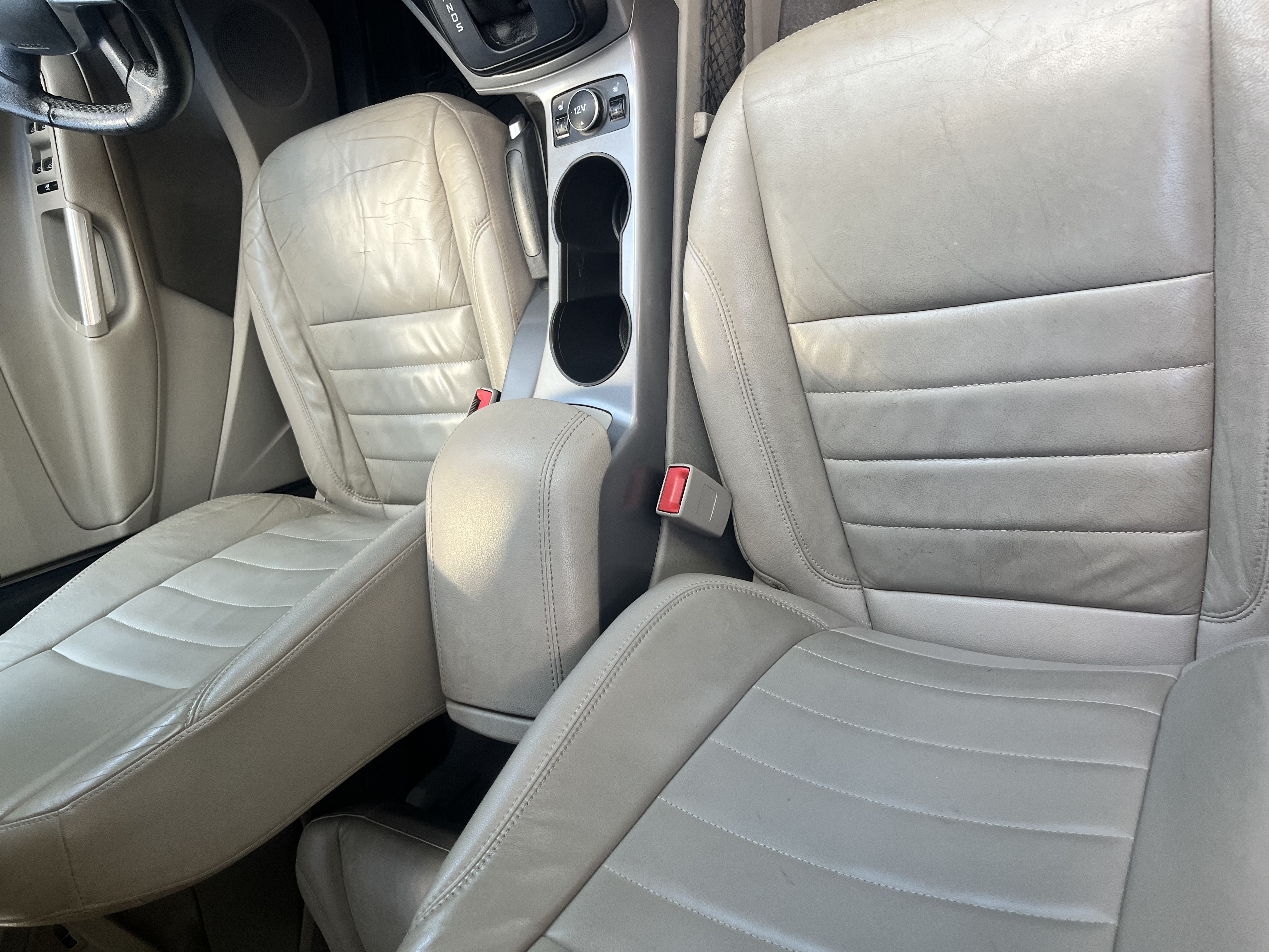 Used 2016 Ford Escape SE w/ SE Leather Comfort Package AWD/4WD image 13
