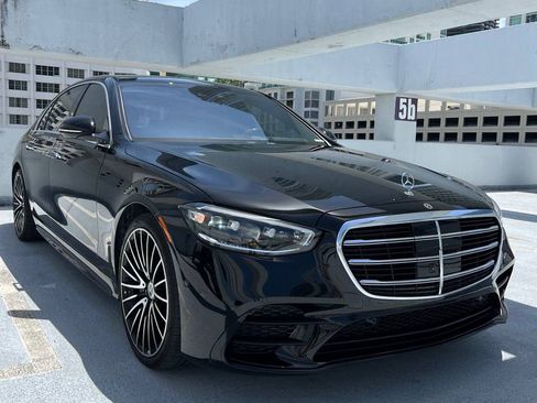 Used 2022 Mercedes-Benz S 500 S 500 4MATIC Sedan 4D image 1