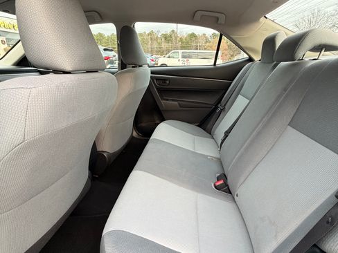 Used 2015 Toyota Corolla L image 32