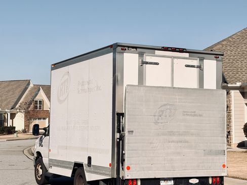 Used 2016 Ford E-350 and Econoline 350 Super Duty w/ Power Windows & Locks Group image 5