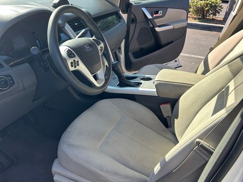 Used 2013 Ford Edge SE FWD image 18