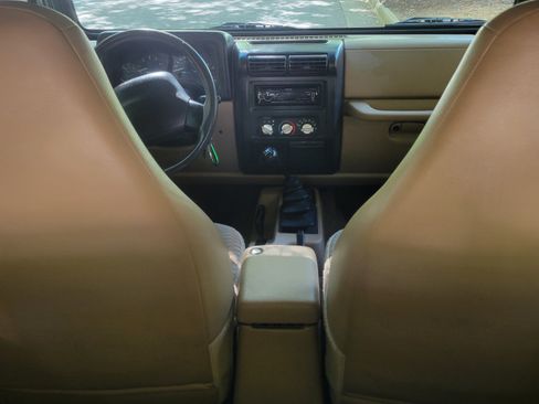 Used 2000 Jeep Wrangler Sport AWD/4WD image 12