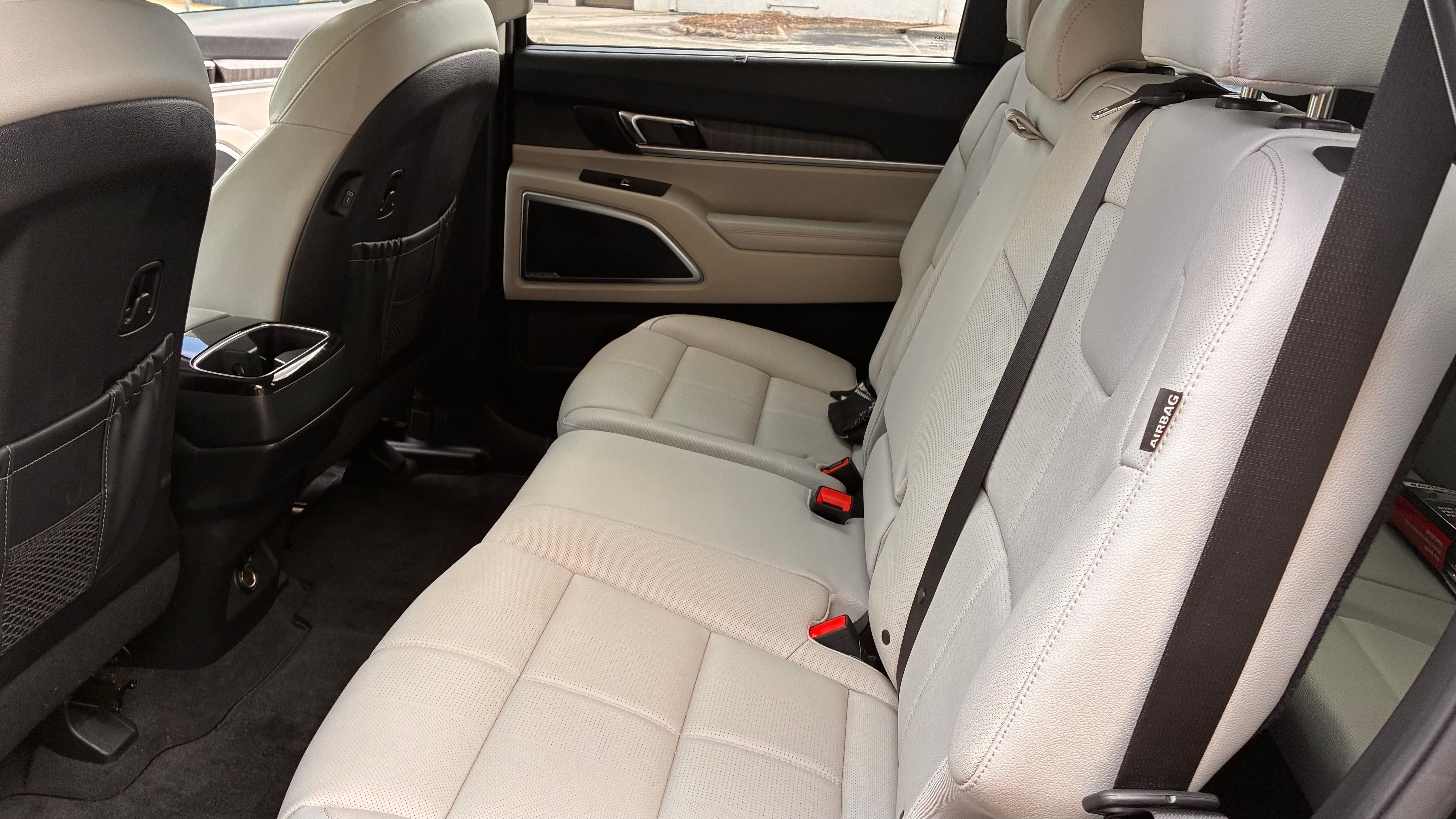 Used 2025 Kia Telluride SX FWD image 11