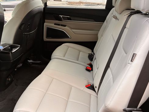 Used 2025 Kia Telluride SX FWD image 11