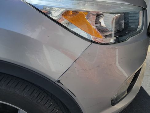 Used 2018 Ford Escape SE image 10