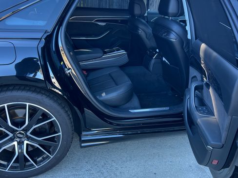 Used 2020 Audi A8 L 4.0T w/ Executive Package image 11