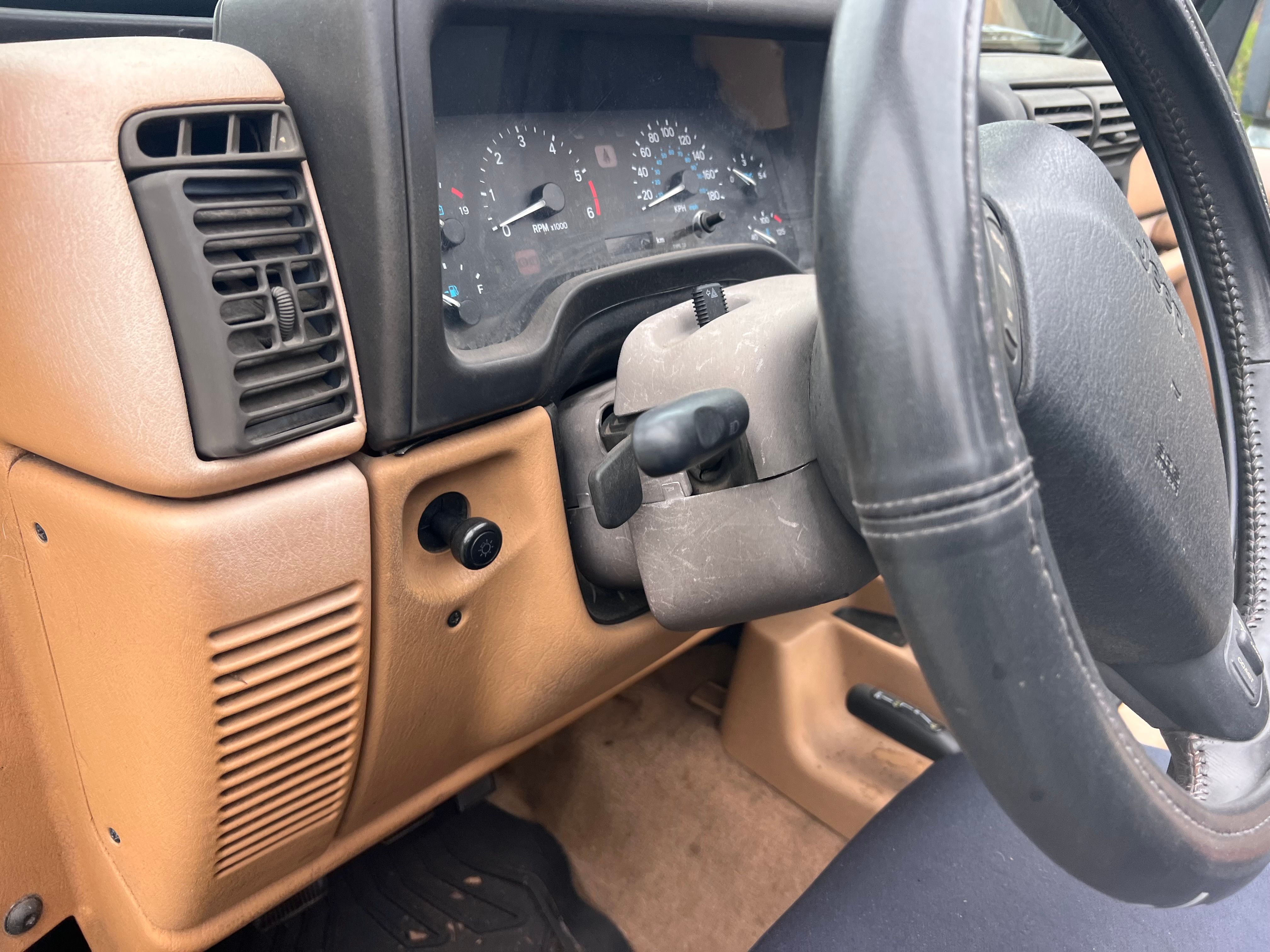 Used 1998 Jeep Wrangler Sahara AWD/4WD image 25