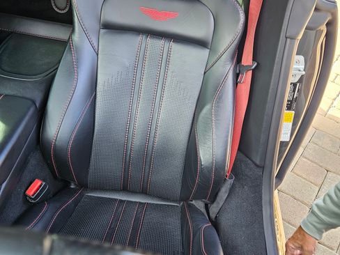 Used 2020 Aston Martin V8 Vantage Coupe 2D image 15