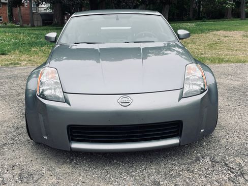 Used 2004 Nissan 350Z Touring w/ Aerodynamics Pkg RWD image 11