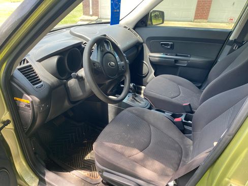 Used 2013 Kia Soul FWD image 5