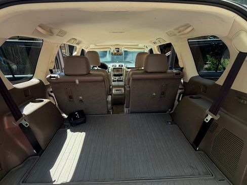 Used 2018 Lexus GX 460 Premium AWD/4WD image 17